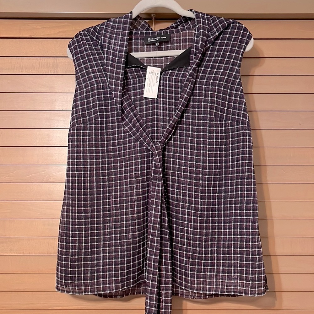 NWT Jones New York Sleeveless Plaid Blouse